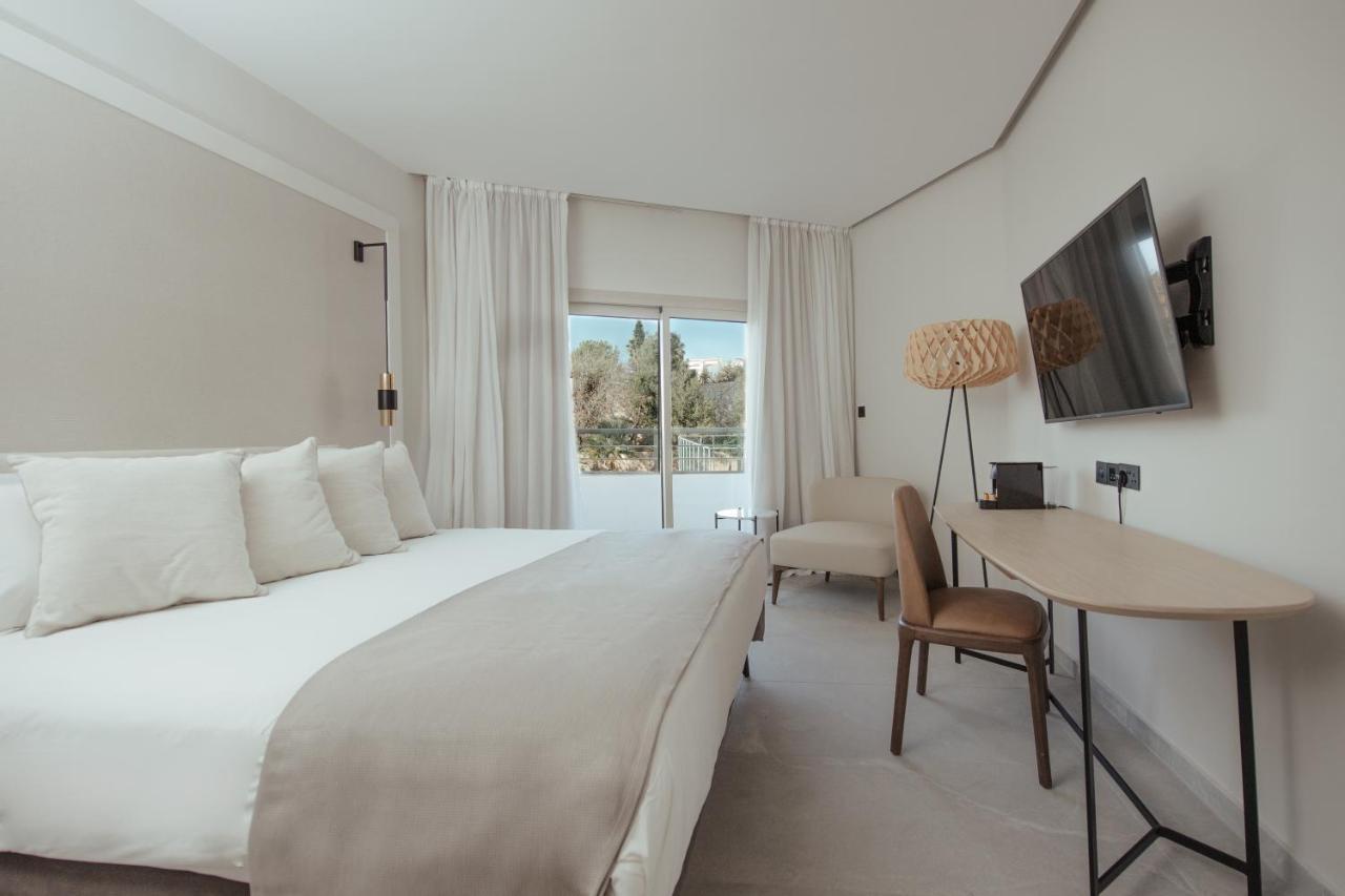 Hotel Atlantica Bay - Adults Only Limassol Zewnętrze zdjęcie