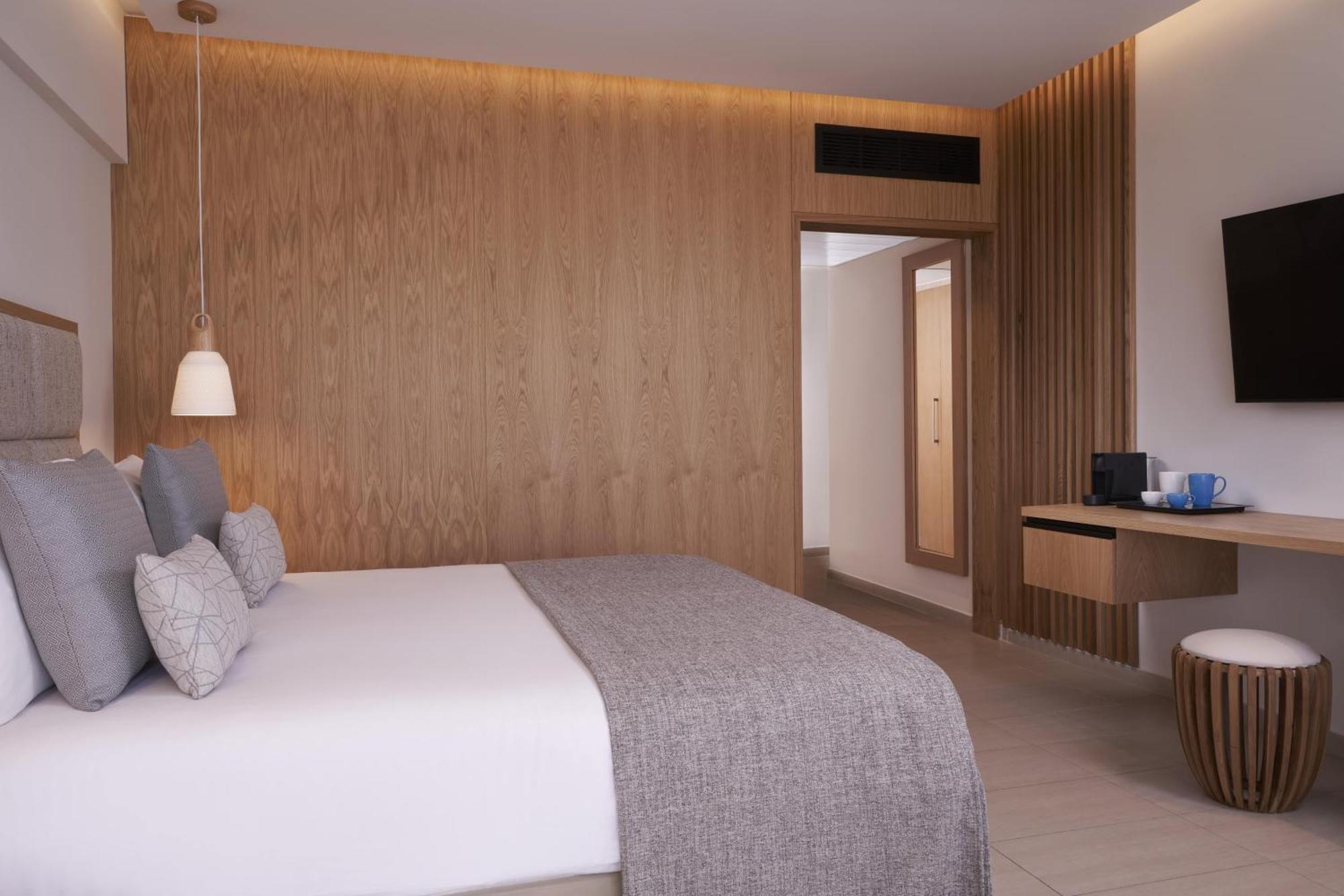 Hotel Atlantica Bay - Adults Only Limassol Zewnętrze zdjęcie