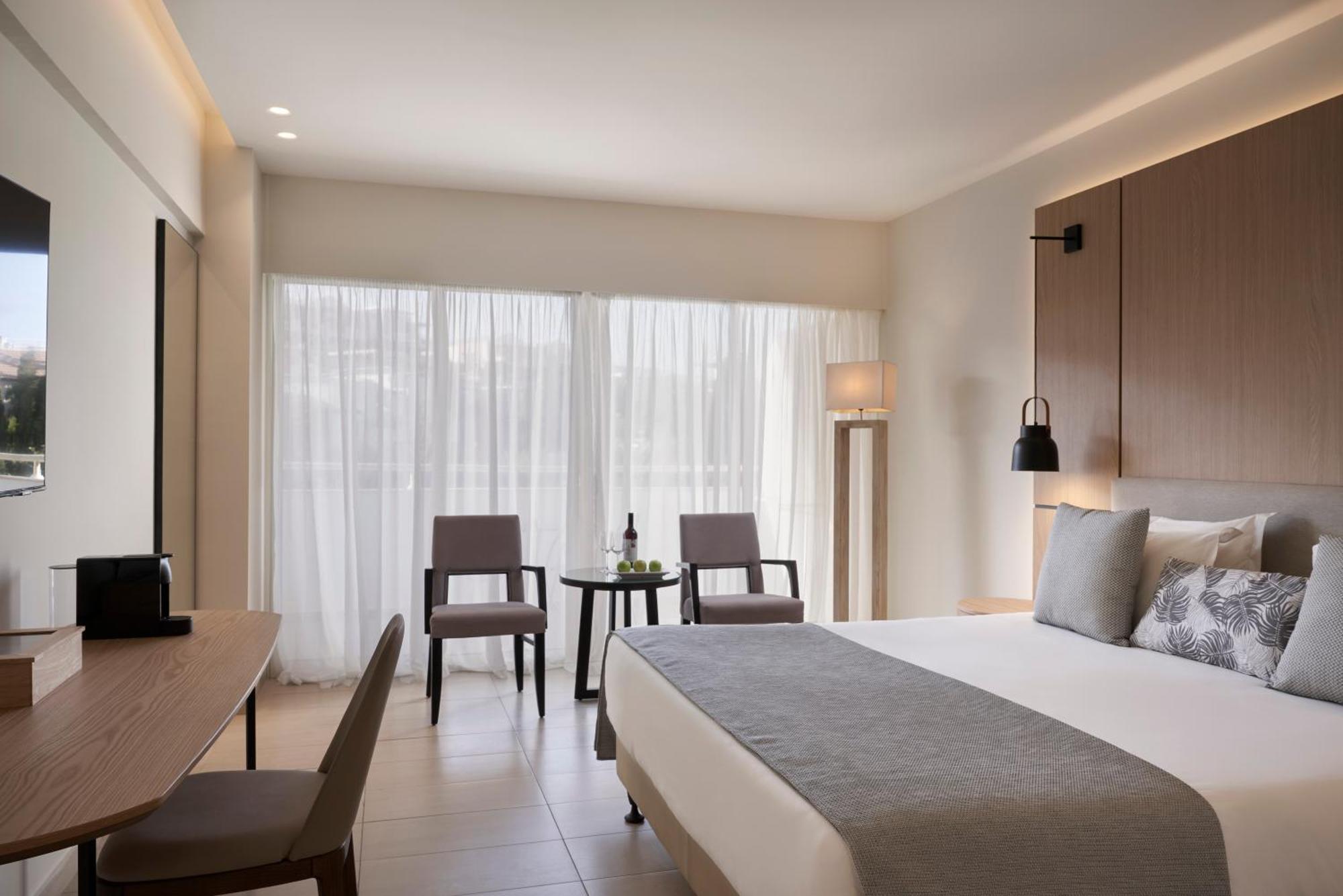 Hotel Atlantica Bay - Adults Only Limassol Zewnętrze zdjęcie
