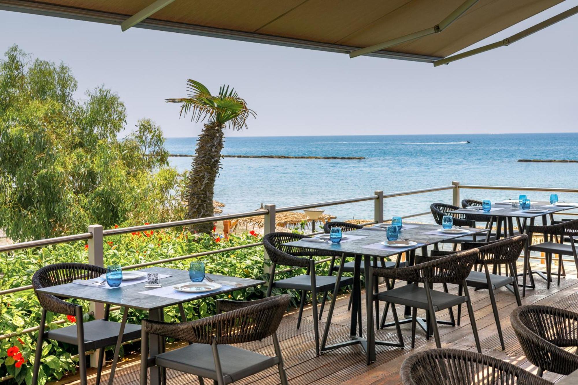 Hotel Atlantica Bay - Adults Only Limassol Zewnętrze zdjęcie